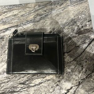 Black Leather Bass Wallet with Silver Clasp